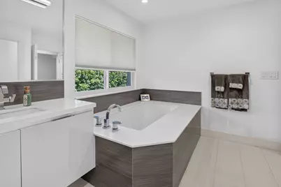3245 St James Drive, Boca Raton, FL 33434 - Photo 57