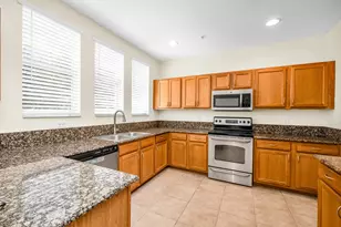 447 Corte Madera Ln, West Palm Beach, FL 33401 - Photo 15