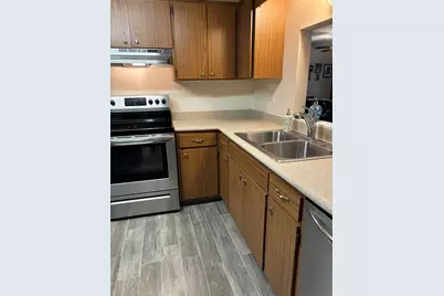 2302 Sunrise Boulevard #104, Fort Pierce, FL 34982 - Photo 17