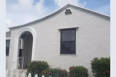 711 Palm Beach Lakes Boulevard, West Palm Beach, FL 33401 - Photo 1