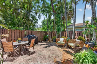 2505 NE 2nd Street, Pompano Beach, FL 33062 - Photo 23