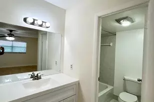 6061 N Falls Cir Dr, Lauderhill, FL 33319 - Photo 19