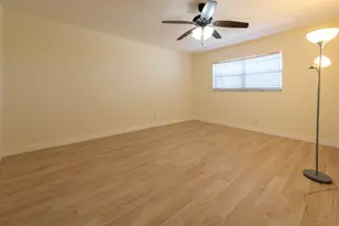 6061 N Falls Cir Dr, Lauderhill, FL 33319 - Photo 13