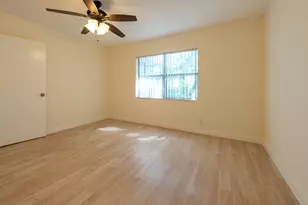 6061 N Falls Cir Dr, Lauderhill, FL 33319 - Photo 21