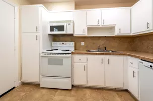 6061 N Falls Cir Dr, Lauderhill, FL 33319 - Photo 5