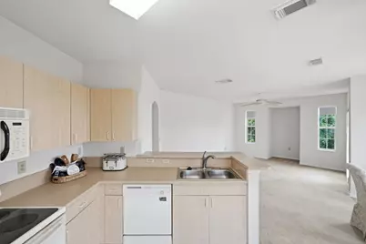 124 SW Peacock Boulevard, Port Saint Lucie, FL 34986 - Photo 9