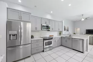6524 NW 98th Dr, Parkland, FL 33076 - Photo 11