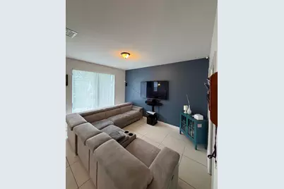 1047 NE 208th Street, Miami, FL 33179 - Photo 9