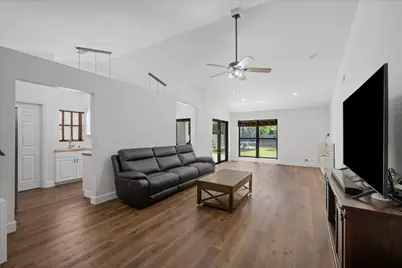 1051 New Parkview Place, Haverhill, FL 33417 - Photo 7