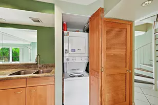 670 Tennis Club Dr, Fort Lauderdale, FL 33311 - Photo 5