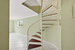 670 Tennis Club Dr, Fort Lauderdale, FL 33311 - Photo 9