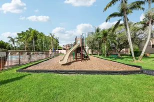 1330 NW 123rd Ave, Pembroke Pines, FL 33026 - Photo 47