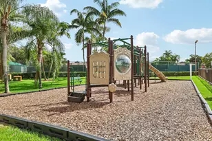 1330 NW 123rd Ave, Pembroke Pines, FL 33026 - Photo 49