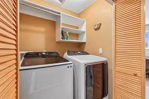 1330 NW 123rd Ave, Pembroke Pines, FL 33026 - Photo 27