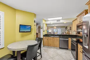 1330 NW 123rd Ave, Pembroke Pines, FL 33026 - Photo 13