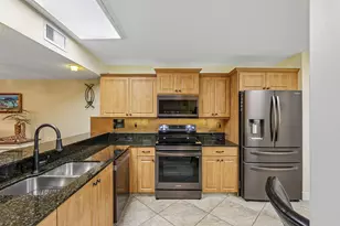 1330 NW 123rd Ave, Pembroke Pines, FL 33026 - Photo 15