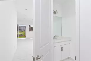 6990 Pines Cir, Coconut Creek, FL 33073 - Photo 9