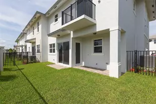 6990 Pines Cir, Coconut Creek, FL 33073 - Photo 3