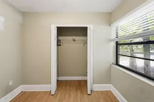 1060 NE 123rd St, North Miami, FL 33161 - Photo 17