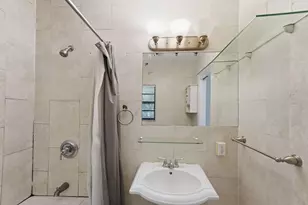 1060 NE 123rd St, North Miami, FL 33161 - Photo 25
