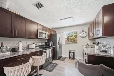 2710 W 60th Place #205, Hialeah, FL 33016 - Photo 11