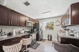 2710 W 60th Pl, Hialeah, FL 33016 - Photo 11