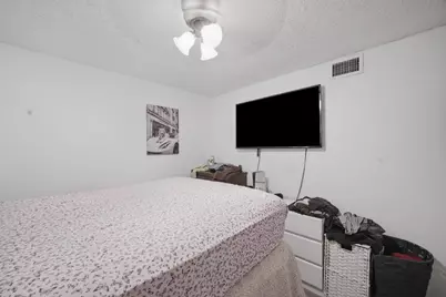 2710 W 60th Place #205, Hialeah, FL 33016 - Photo 27