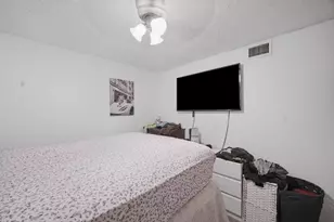 2710 W 60th Pl, Hialeah, FL 33016 - Photo 27