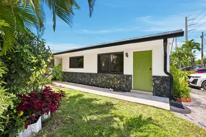 105 SE 2nd Street, Dania Beach, FL 33004 - Photo 1