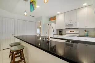 10301 Chapman Oak Ct, Palm Beach Gardens, FL 33410 - Photo 3