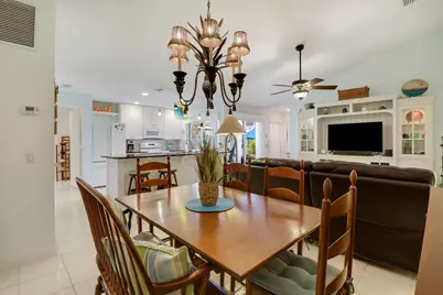 10301 Chapman Oak Court, Palm Beach Gardens, FL 33410 - Photo 13