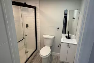 720 NE 7th St, Hallandale Beach, FL 33009 - Photo 5