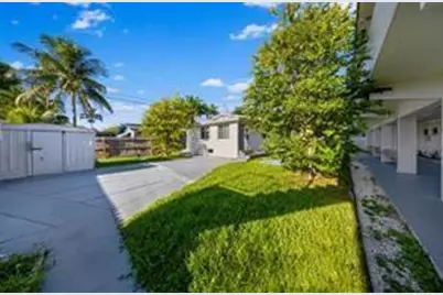 720 NE 7th Street #4, Hallandale Beach, FL 33009 - Photo 25