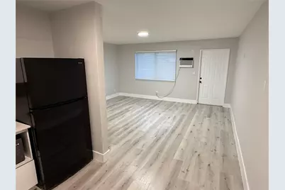 720 NE 7th Street #4, Hallandale Beach, FL 33009 - Photo 5