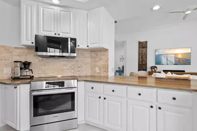 8186 Laborie Lane, Wellington, FL 33414 - Photo 9