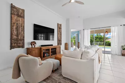 8186 Laborie Lane, Wellington, FL 33414 - Photo 11