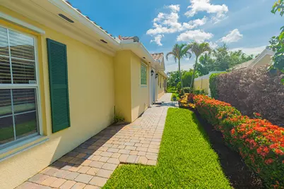 11216 SW Pembroke Drive, Port Saint Lucie, FL 34987 - Photo 17