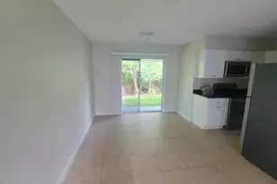 242 SE 24th Ave, Boynton Beach, FL 33435 - Photo 5