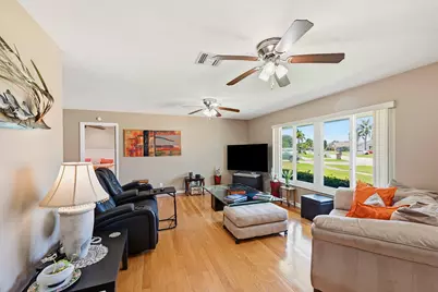 1401 SW 28th Terrace, Deerfield Beach, FL 33442 - Photo 7