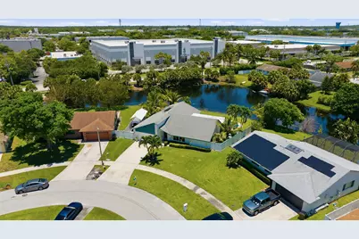 1401 SW 28th Terrace, Deerfield Beach, FL 33442 - Photo 5