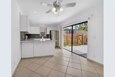 7582 Courtyard Run E, Boca Raton, FL 33433 - Photo 7