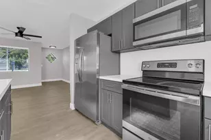3240 Sheridan Ln, Hollywood, FL 33021 - Photo 9