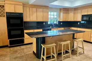 3913 Northampton Way, Tampa, FL 33618 - Photo 5