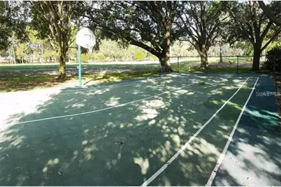3913 Northampton Way, Tampa, FL 33618 - Photo 3