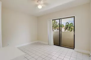 3340 Lucerne Park Dr, Greenacres, FL 33467 - Photo 9