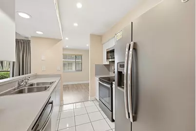 8073 NW 15th Manor #8073, Plantation, FL 33322 - Photo 11