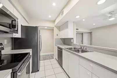 8073 NW 15th Manor #8073, Plantation, FL 33322 - Photo 9