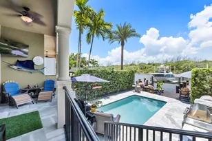 449 NE 19th Ave, Deerfield Beach, FL 33441 - Photo 3