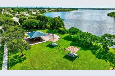 4271 SW 10th Court, Deerfield Beach, FL 33442 - Photo 17
