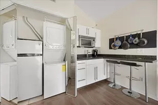 11863 Wimbledon Circle, Wellington, FL 33414 - Photo 11